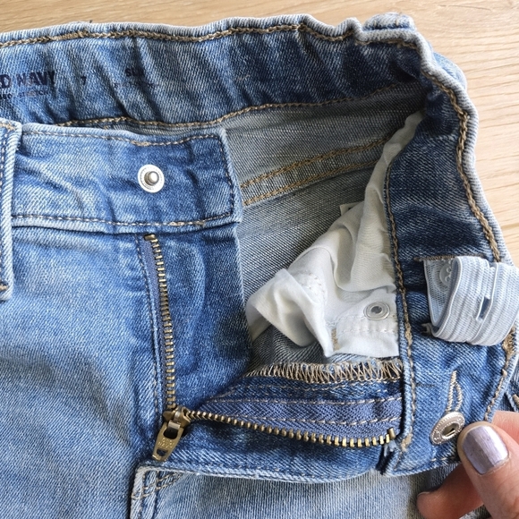 Kids size 7 Light Wash Distressed Old Navy Straight Leg Slim 360 Jeans EUC - Picture 5 of 10